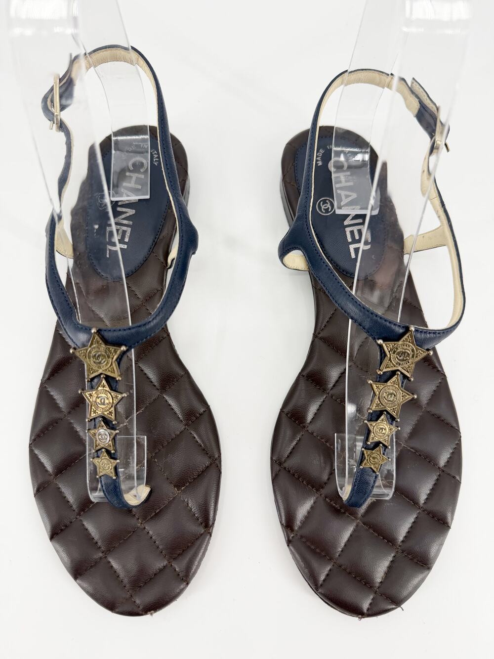 Chanel Paris Dallas Quilted Leather CC Star T Strap Flat Sandals Black Shoes 37